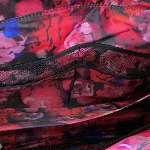 NWOT Mary Kay bag - Picture 4 of 6